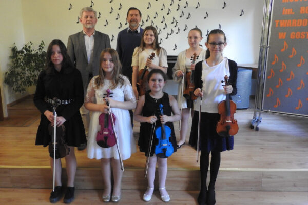 Koncert uczniów klas skrzypiec
