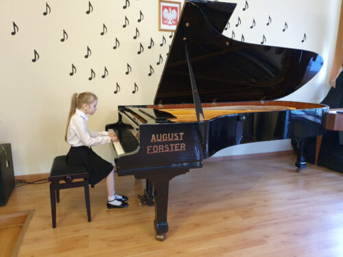 Audycja młodych pianistów