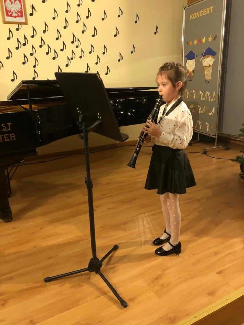 zdjęcie ze szkolnego koncertu klarnetów